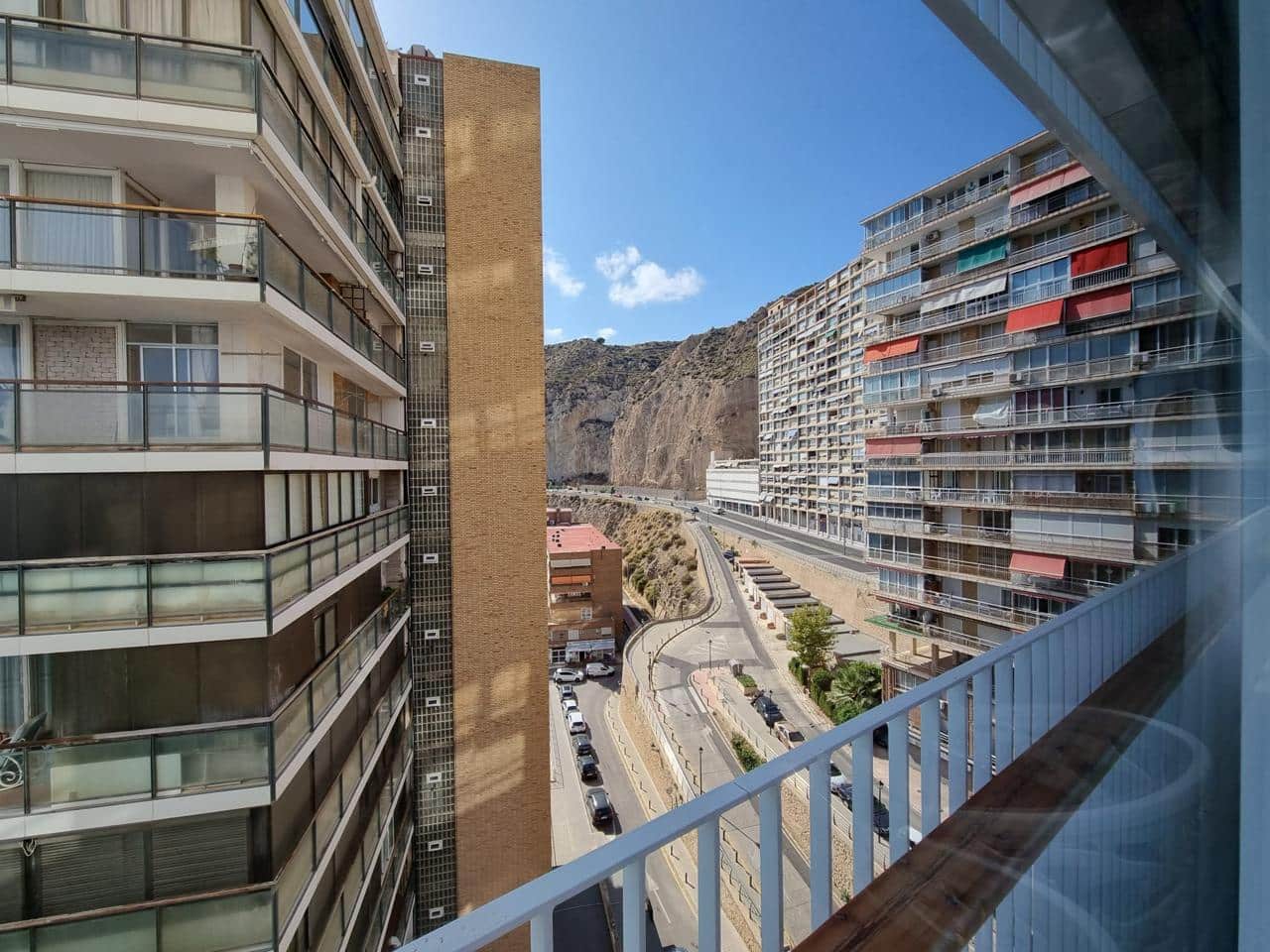 4 makuuhuone Asunto myytävänä paikassa Alicante kaupunki mukana 
autotalli - 525 000 € (Ref: 7090561)