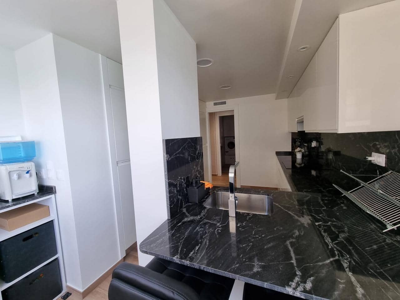 4 makuuhuone Asunto myytävänä paikassa Alicante kaupunki mukana 
autotalli - 525 000 € (Ref: 7090561)