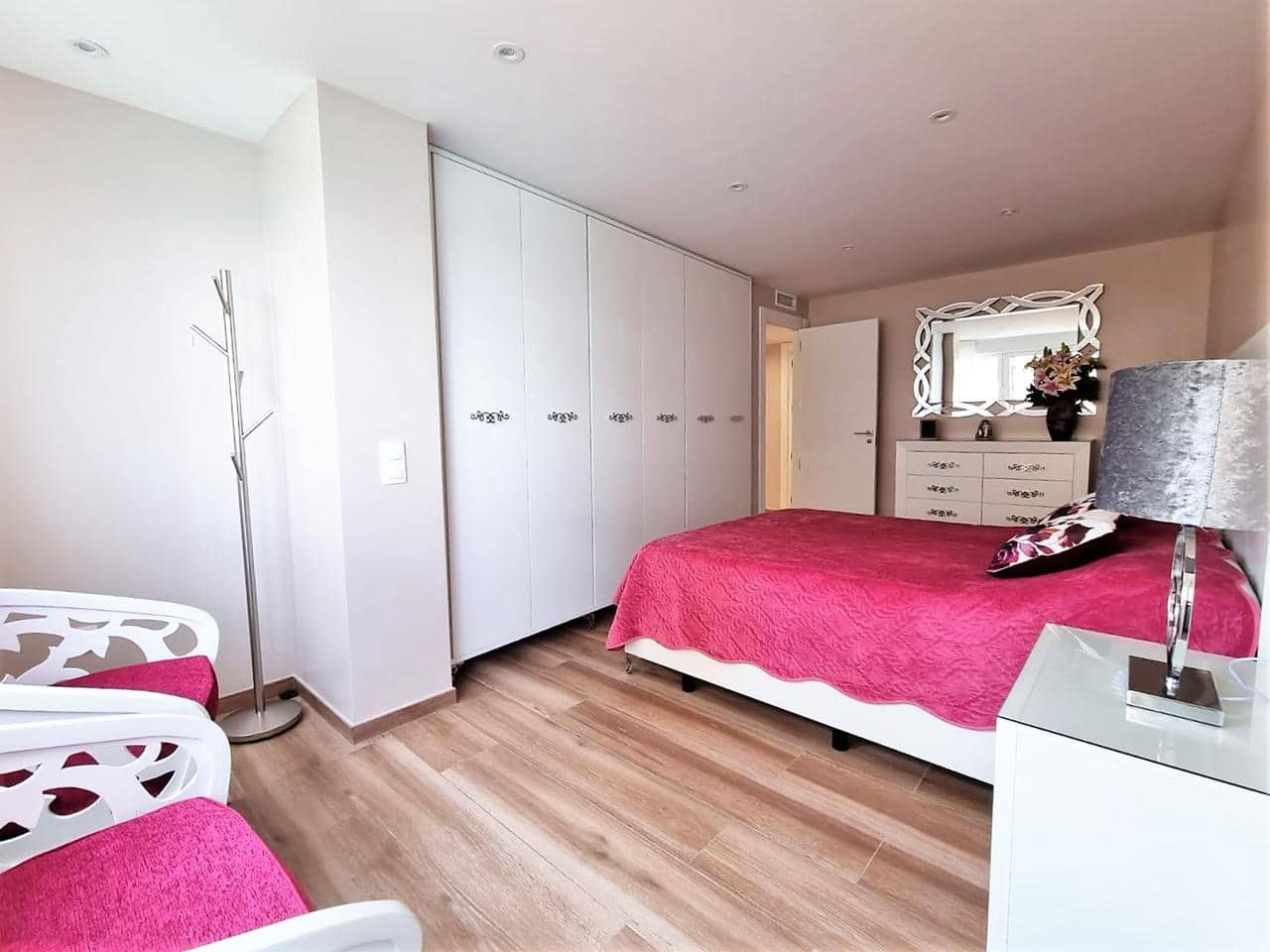 4 makuuhuone Asunto myytävänä paikassa Alicante kaupunki mukana 
autotalli - 525 000 € (Ref: 7090561)