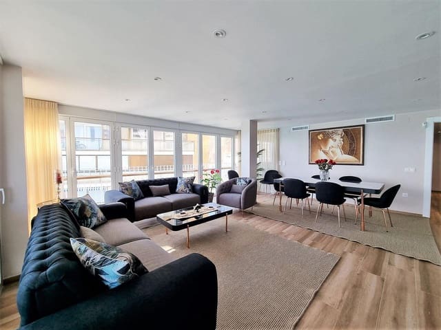 4 makuuhuone Asunto myytävänä paikassa Alicante kaupunki mukana 
autotalli - 525 000 € (Ref: 7090561)