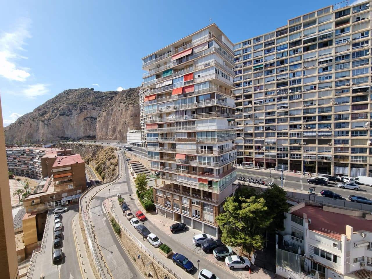 4 makuuhuone Asunto myytävänä paikassa Alicante kaupunki mukana 
autotalli - 525 000 € (Ref: 7090561)