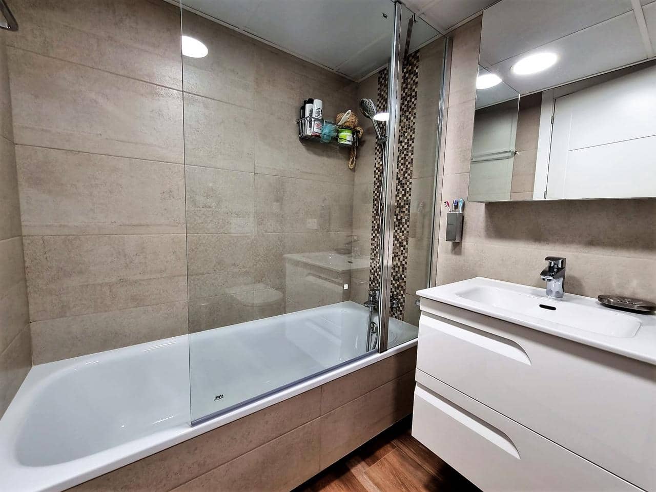 4 makuuhuone Asunto myytävänä paikassa Alicante kaupunki mukana 
autotalli - 525 000 € (Ref: 7090561)