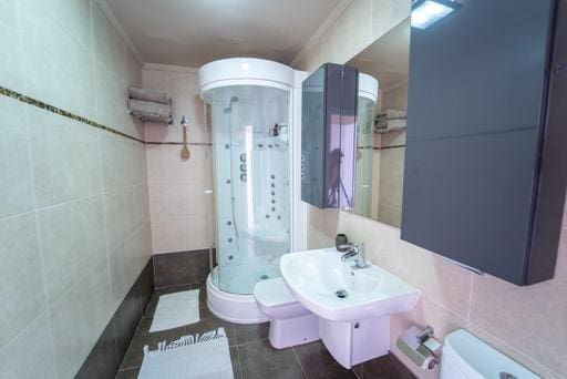 3 soveværelse Lejlighed til leje i Alicante by med garage - € 3.500 (Ref: 7635778)