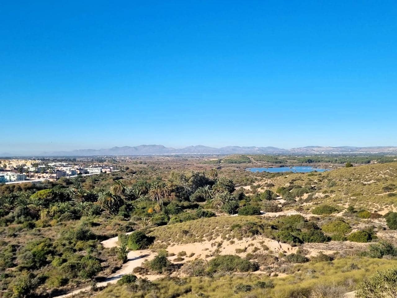 2 soverom Leilighet til salgs i Arenales del Sol med svømmebasseng garasje - € 295 000 (Ref: 7985742)