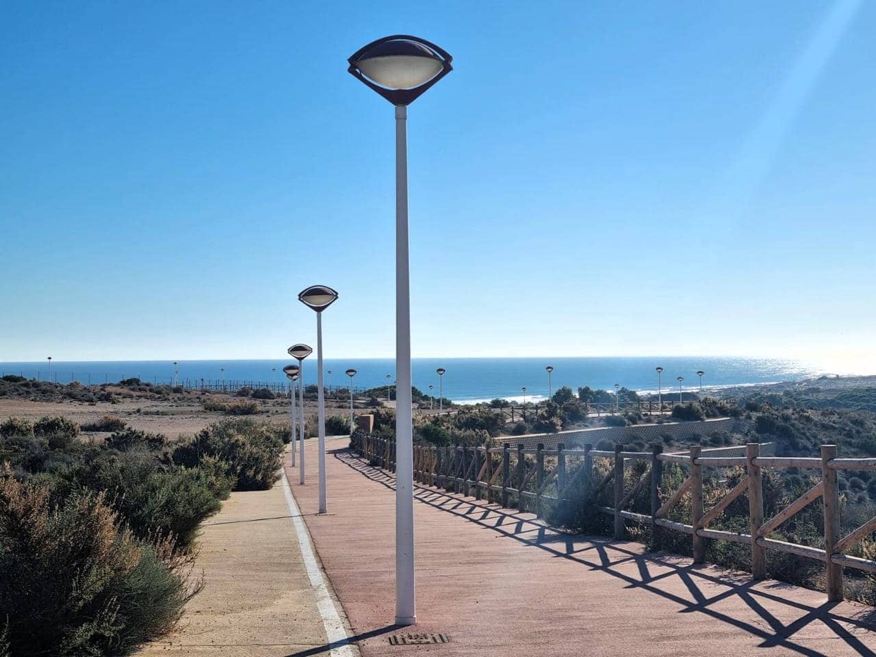 2 soverom Leilighet til salgs i Arenales del Sol med svømmebasseng garasje - € 295 000 (Ref: 7985742)