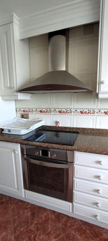 3 soveværelse Lejlighed til salg i Alicante by med swimmingpool garage - € 520.000 (Ref: 8002320)