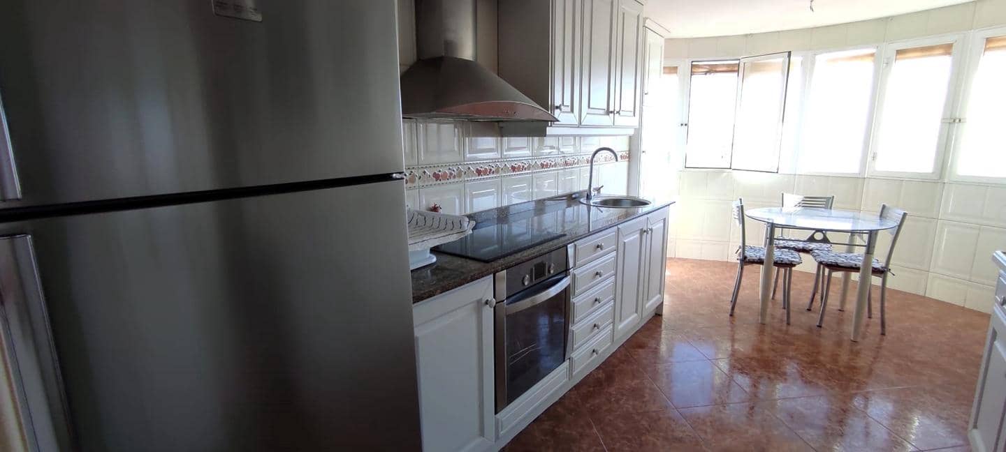 3 soveværelse Lejlighed til salg i Alicante by med swimmingpool garage - € 520.000 (Ref: 8002320)