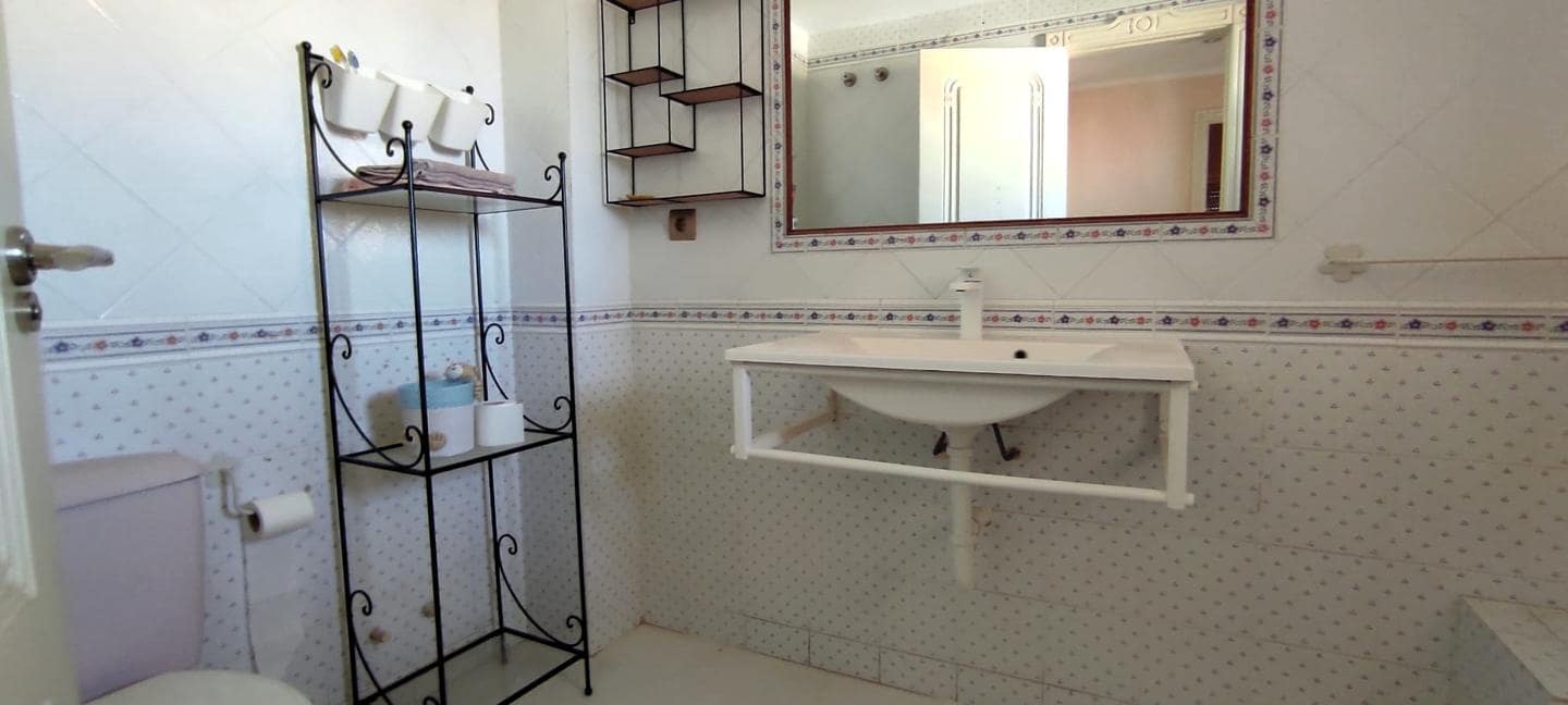 3 soveværelse Lejlighed til salg i Alicante by med swimmingpool garage - € 520.000 (Ref: 8002320)