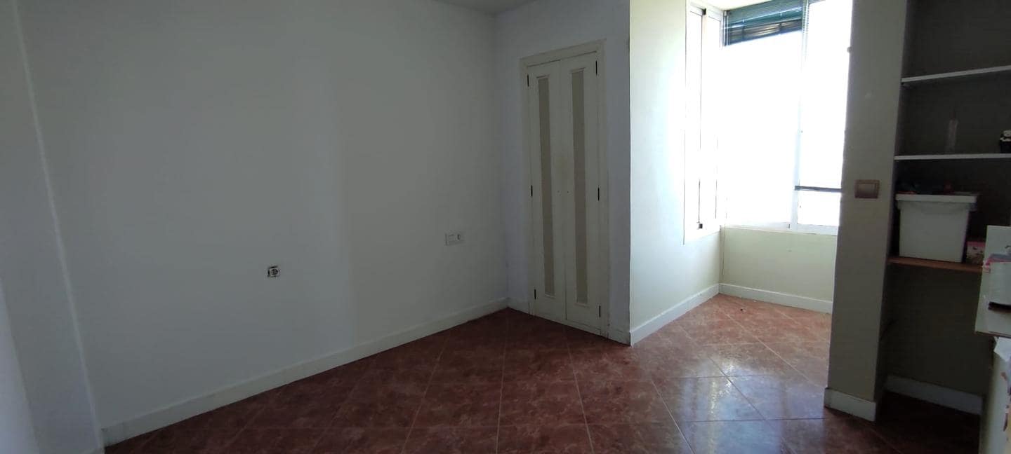 3 soveværelse Lejlighed til salg i Alicante by med swimmingpool garage - € 520.000 (Ref: 8002320)