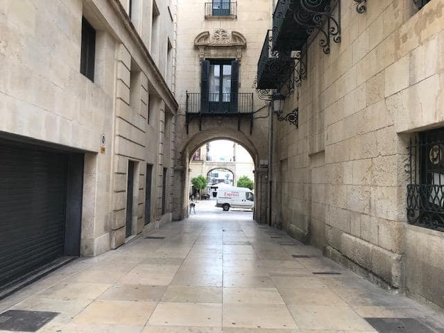 6 bedroom Office for rent in Alicante / Alacant city - € 1,100 (Ref: 8092564)