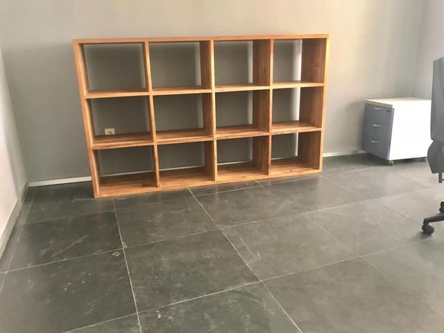 6 bedroom Office for rent in Casco Antiguo - Sant Cruz - Ayuntamiento, Alicante / Alacant city - € 1,100 (Ref: 8092564)