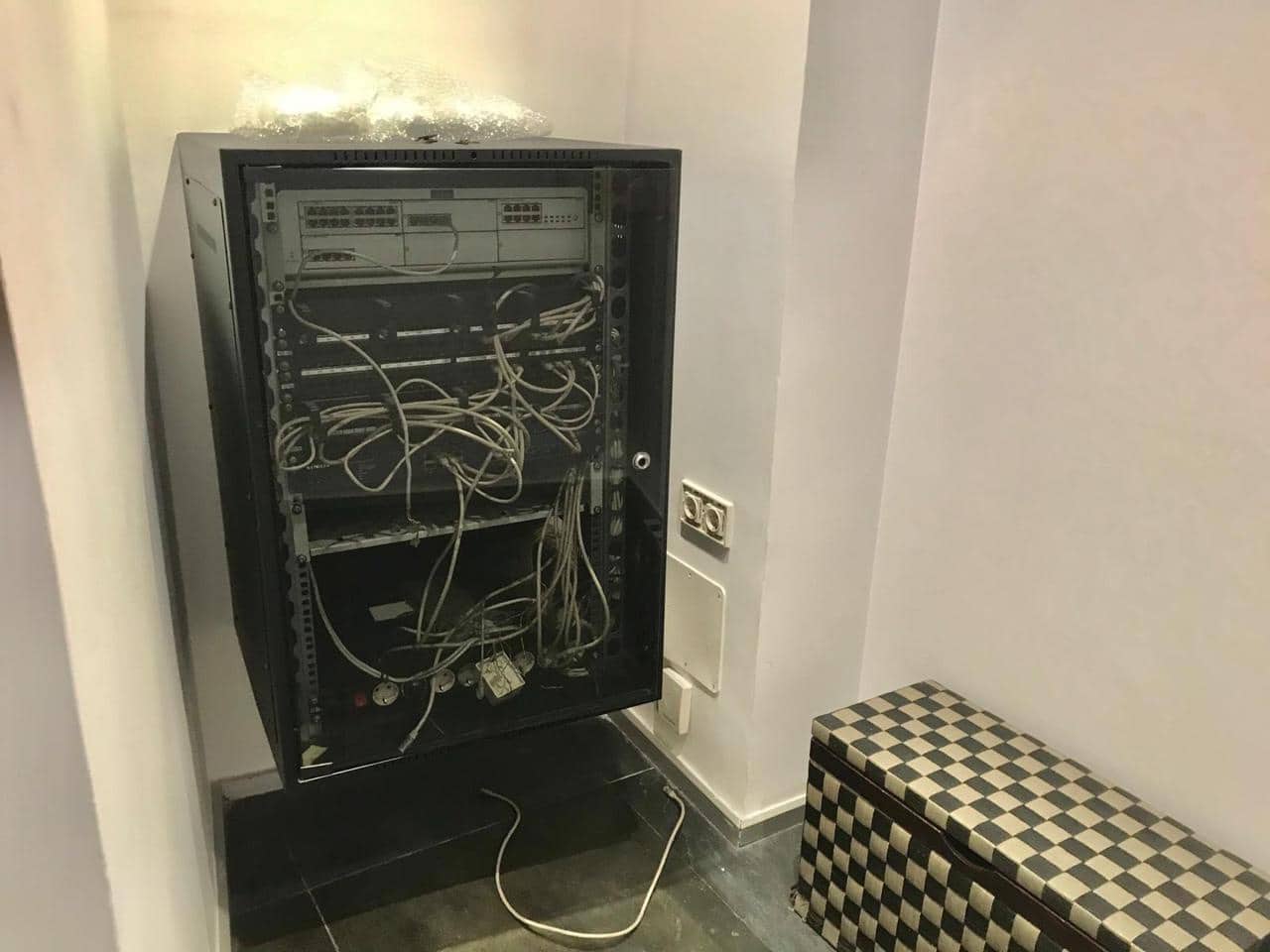 6 bedroom Office for rent in Alicante / Alacant city - € 1,100 (Ref: 8092564)