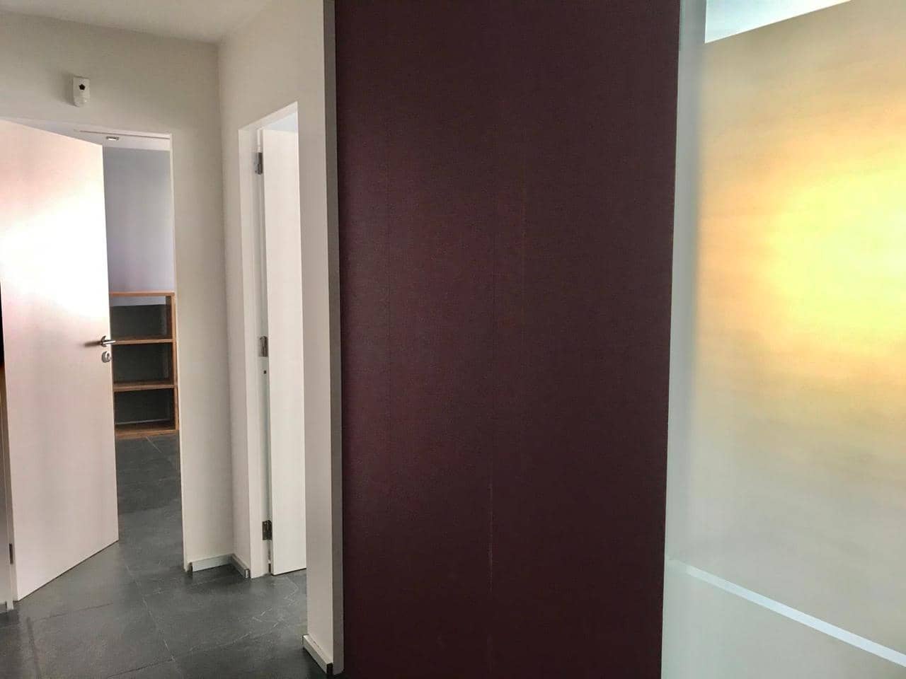 6 bedroom Office for rent in Alicante / Alacant city - € 1,100 (Ref: 8092564)