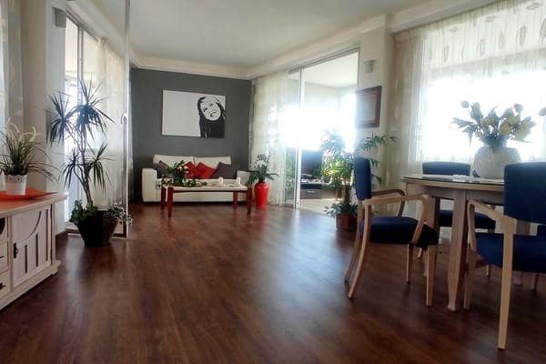 3 soverom Leilighet til salgs i Cabo de las Huertas, Alicante by med svømmebasseng garasje - € 450 000 (Ref: 8350060)