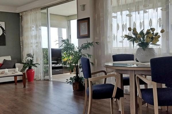 3 soverom Leilighet til salgs i Cabo de las Huertas, Alicante by med svømmebasseng garasje - € 450 000 (Ref: 8350060)