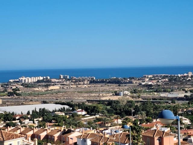 Chalet de 3 habitaciones en Muchamiel / Mutxamel en venta con piscina - 430.000 € (Ref: 8406411)