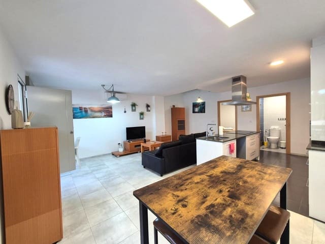 4 soveværelse Villa til salg i Venta Lanuza, El Campello med swimmingpool garage - € 520.000 (Ref: 8562583)