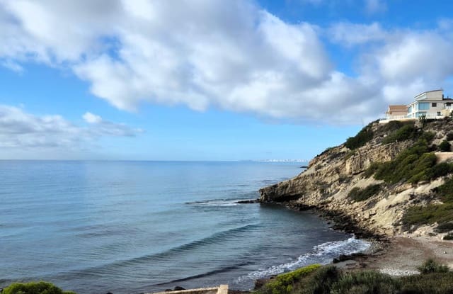 4 soveværelse Villa til salg i Venta Lanuza, El Campello med swimmingpool garage - € 520.000 (Ref: 8562583)