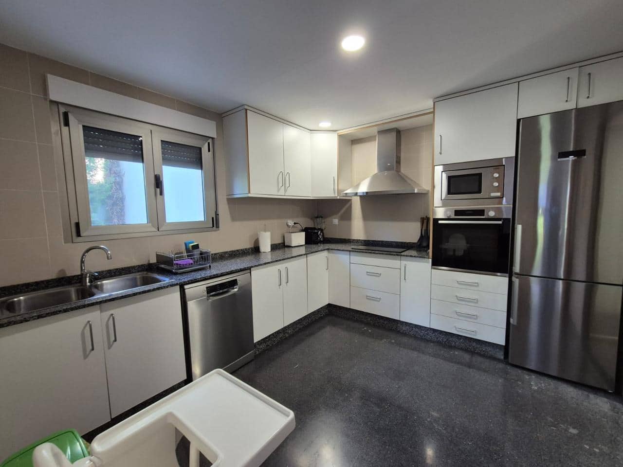 4 Zimmer Villa zu verkaufen in El Campello mit Pool Garage - 520.000 € (Ref: 8562583)