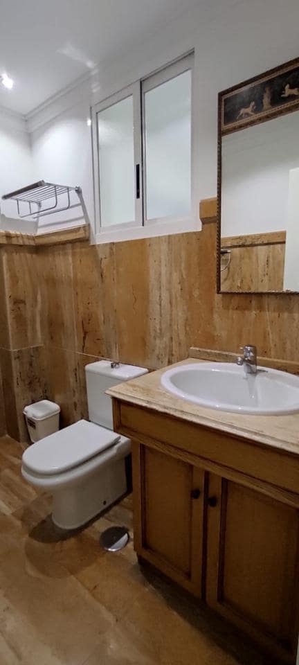 5 soverom Villa til salgs i Alicante by med svømmebasseng garasje - € 950 000 (Ref: 8576019)