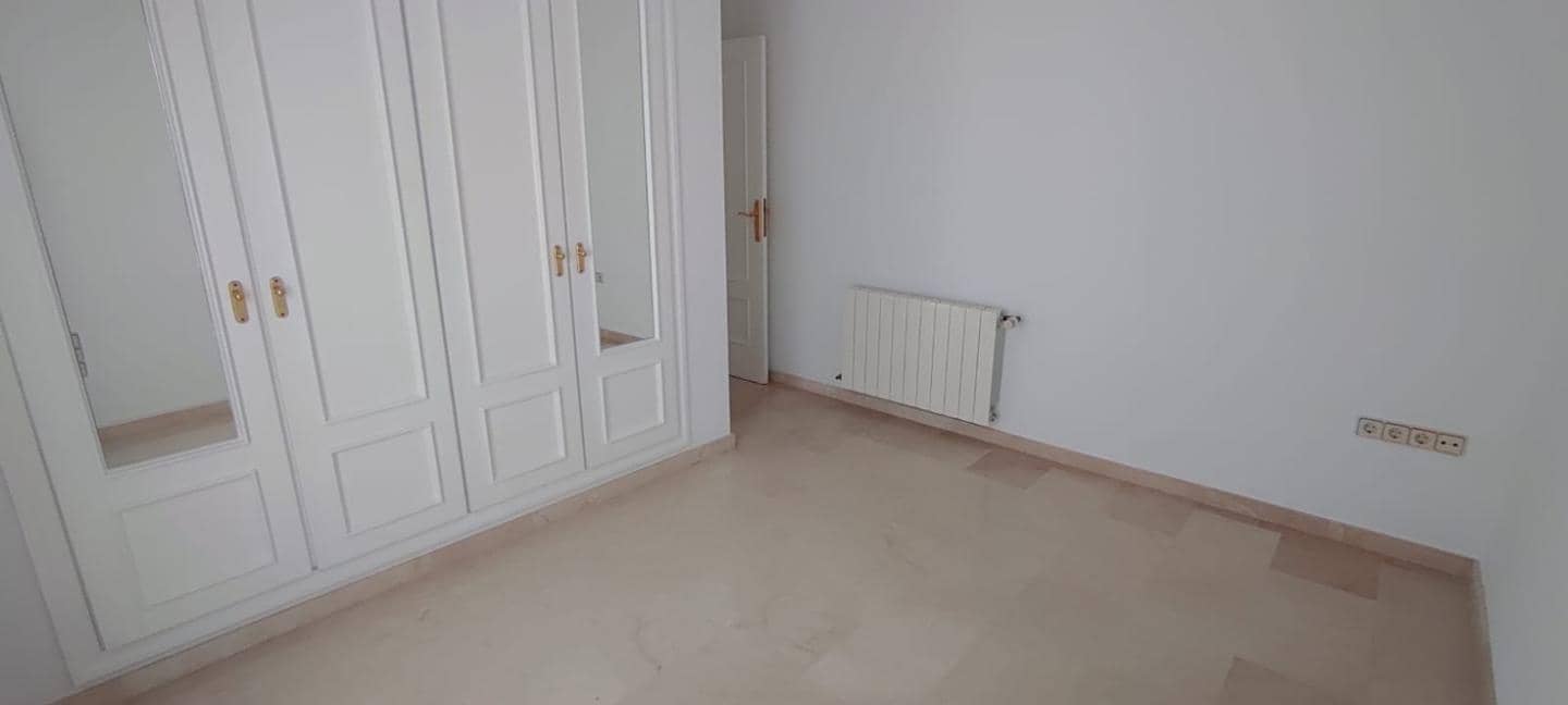 5 soverom Villa til salgs i Alicante by med svømmebasseng garasje - € 950 000 (Ref: 8576019)