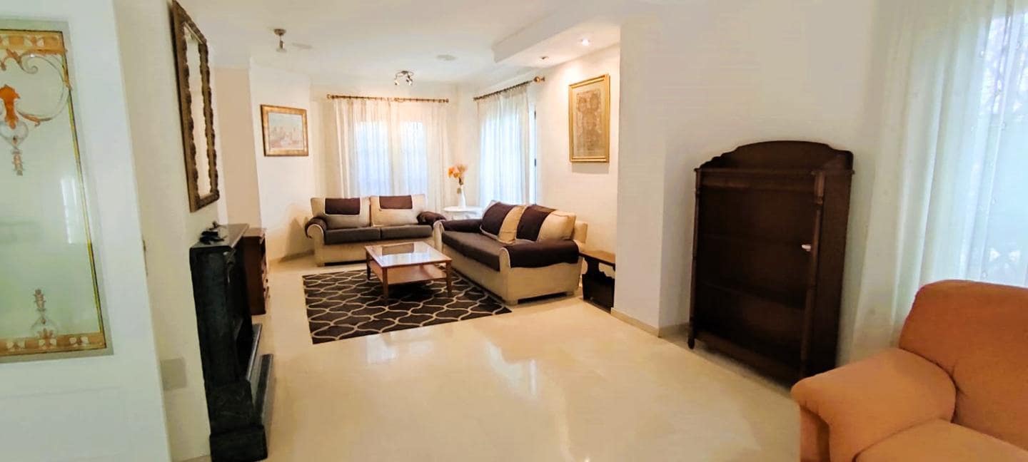 5 soverom Villa til salgs i Alicante by med svømmebasseng garasje - € 950 000 (Ref: 8576019)