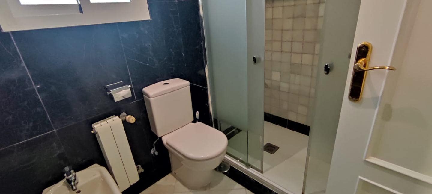 5 soverom Villa til salgs i Alicante by med svømmebasseng garasje - € 950 000 (Ref: 8576019)