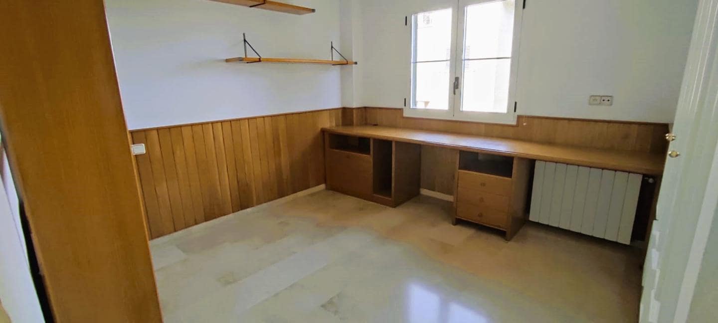 5 soverom Villa til salgs i Alicante by med svømmebasseng garasje - € 950 000 (Ref: 8576019)