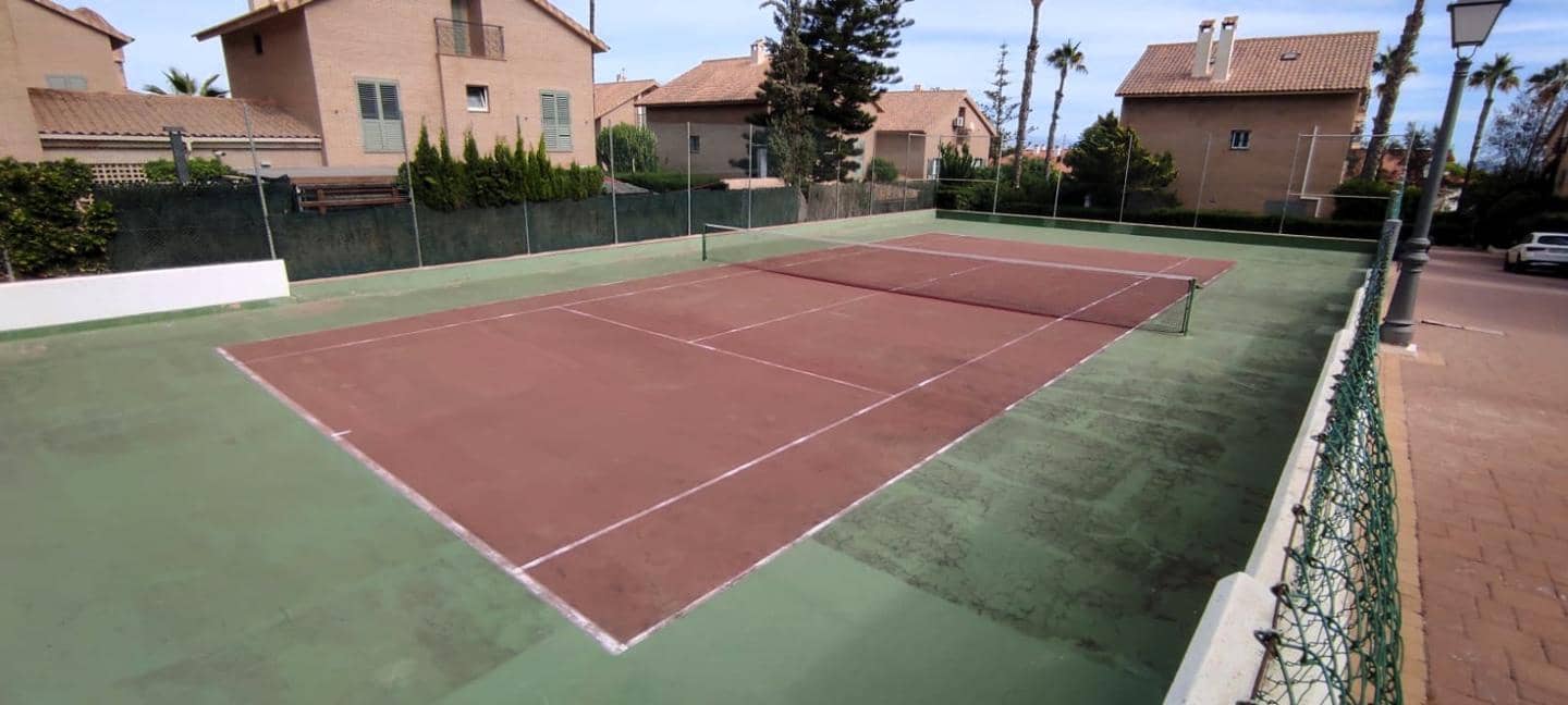 5 soverom Villa til salgs i Alicante by med svømmebasseng garasje - € 950 000 (Ref: 8576019)