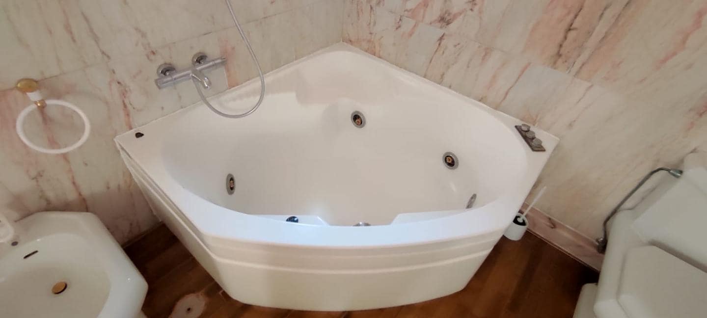 5 soverom Villa til salgs i Alicante by med svømmebasseng garasje - € 950 000 (Ref: 8576019)