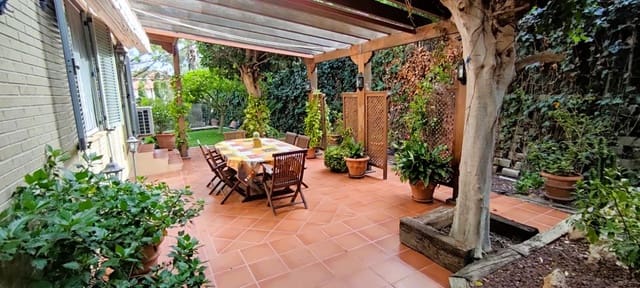 5 soverom Villa til salgs i Cabo de las Huertas, Alicante by med svømmebasseng garasje - € 950 000 (Ref: 8576019)