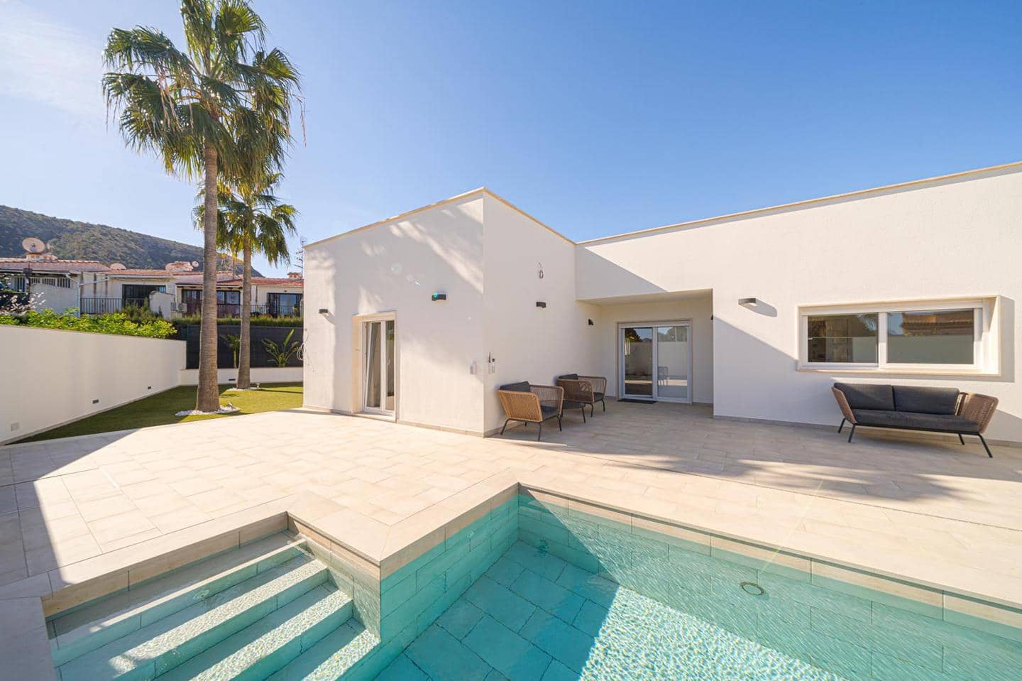 4 sypialnia Willa na sprzedaż w Alfaz del Pi / L'Alfas del Pi z basenem garażem - 975 000 € (Ref: 8586794)