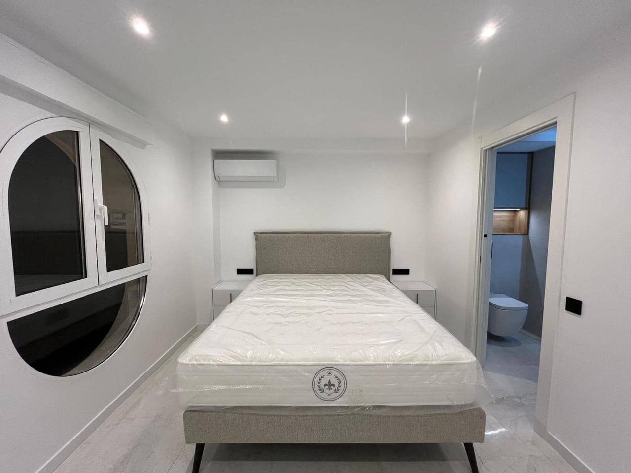 2 bedroom Flat for sale in Alicante / Alacant city - € 380,000 (Ref: 8653097)