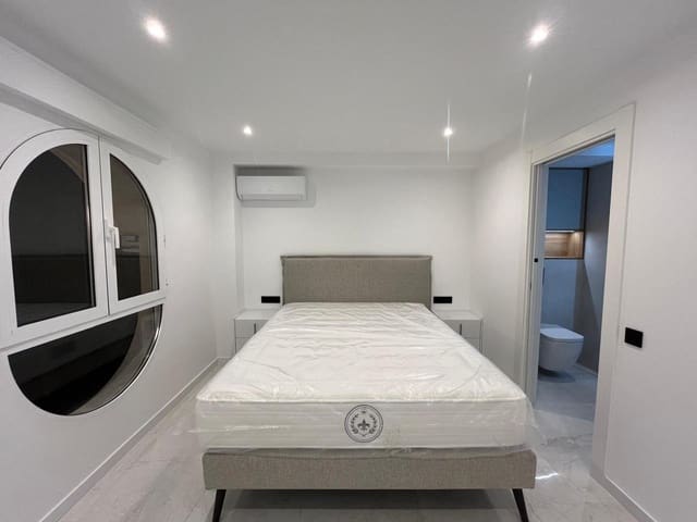 2 bedroom Flat for sale in Alicante / Alacant city - € 380,000 (Ref: 8653097)