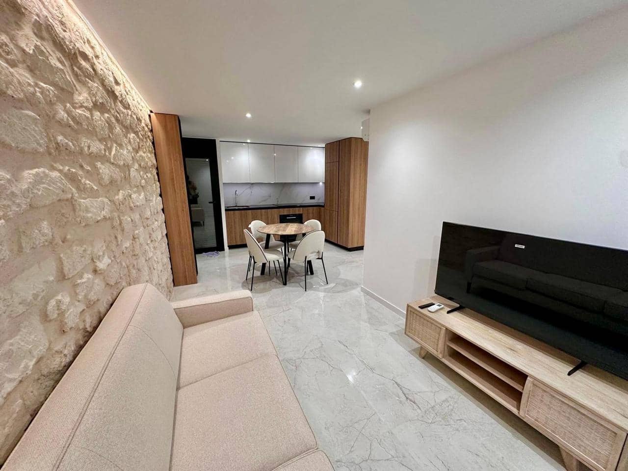 2 bedroom Flat for sale in Alicante / Alacant city - € 380,000 (Ref: 8653097)