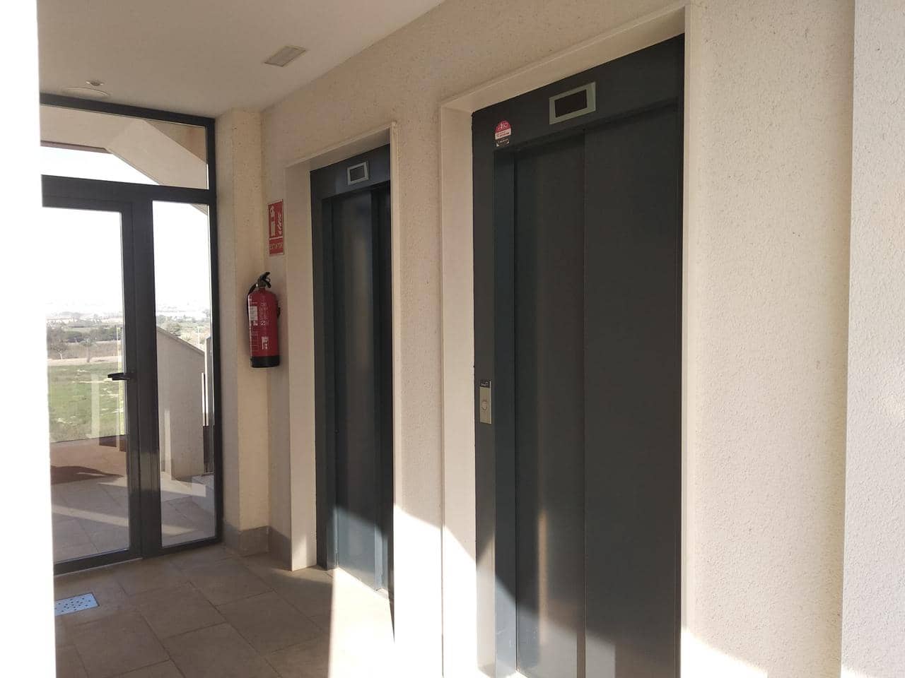 3 makuuhuone Asunto myytävänä paikassa Guardamar del Segura mukana 
autotalli - 255 000 € (Ref: 8671145)