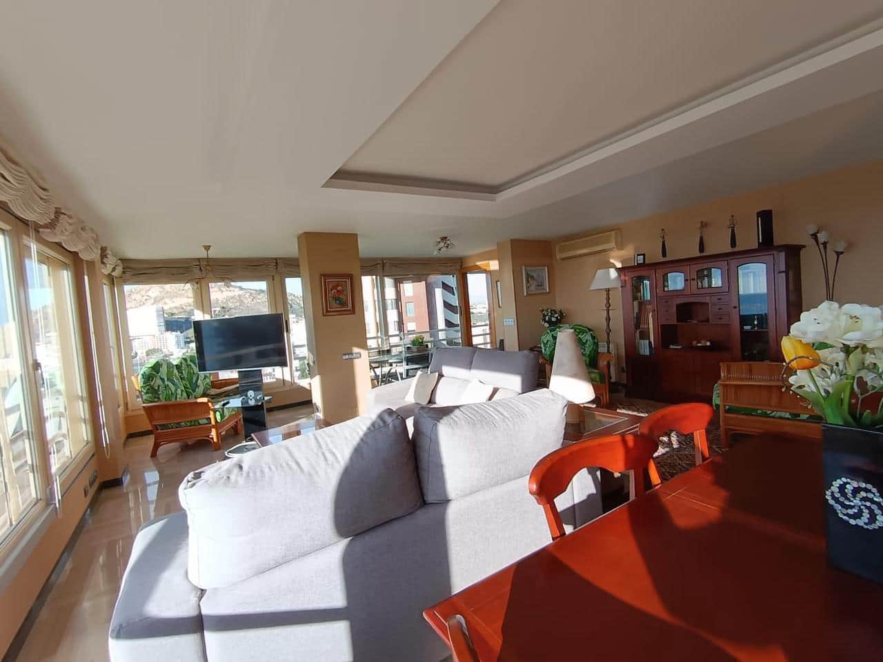 3 soverom Leilighet til salgs i Alicante by med svømmebasseng garasje - € 750 000 (Ref: 8683070)