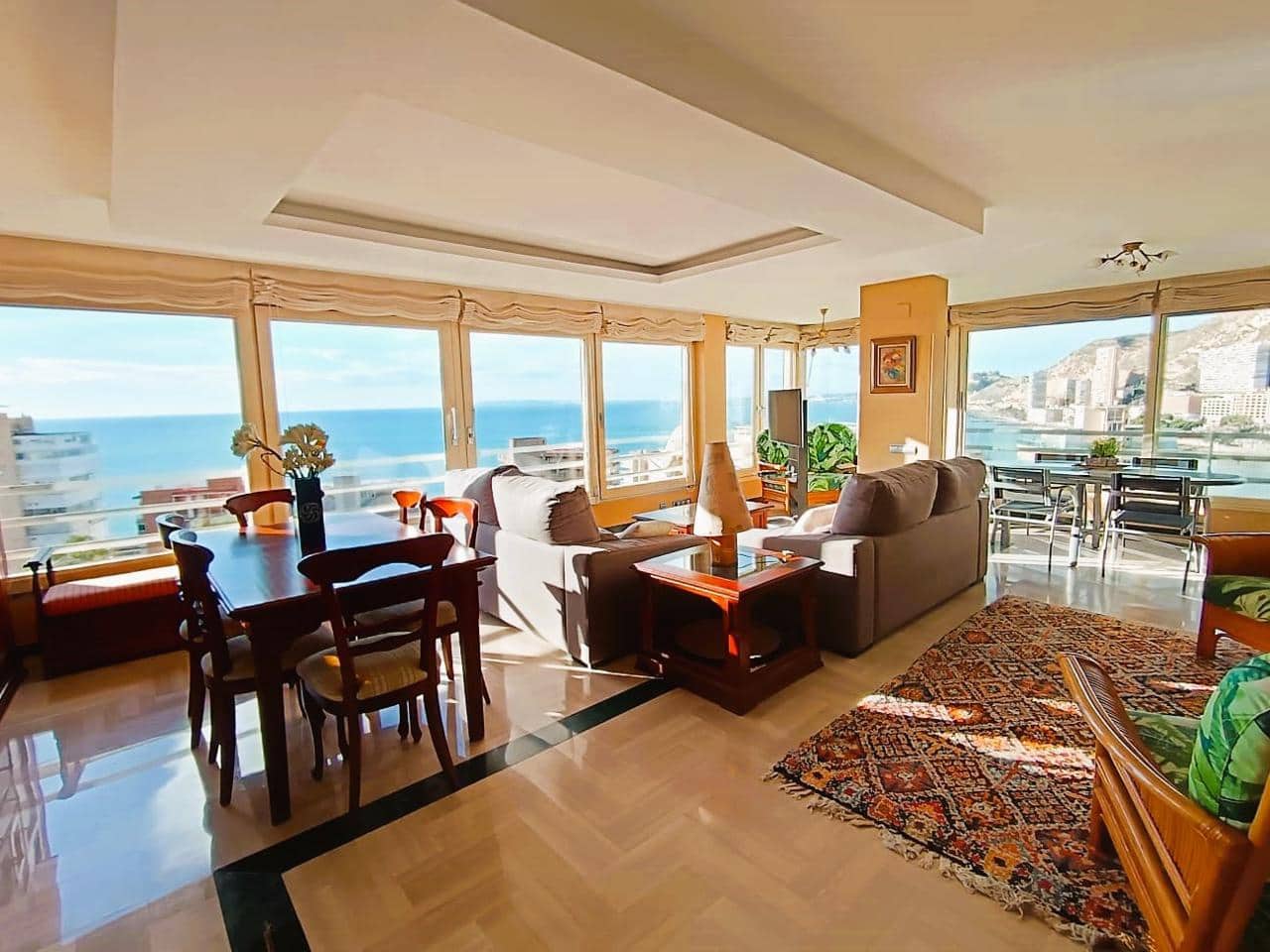 3 soverom Leilighet til salgs i Alicante by med svømmebasseng garasje - € 750 000 (Ref: 8683070)