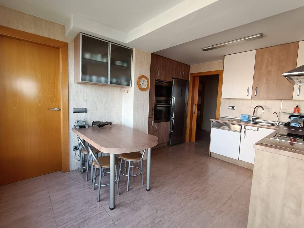 3 soverom Leilighet til salgs i Alicante by med svømmebasseng garasje - € 750 000 (Ref: 8683070)