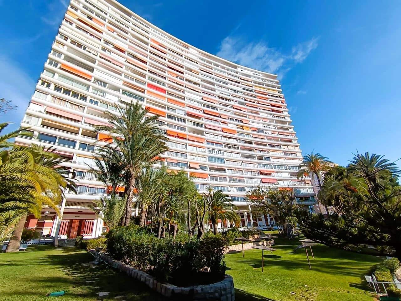 3 soverom Leilighet til salgs i Alicante by med svømmebasseng garasje - € 750 000 (Ref: 8683070)