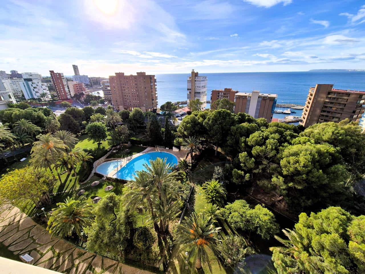 3 soverom Leilighet til salgs i Alicante by med svømmebasseng garasje - € 750 000 (Ref: 8683070)