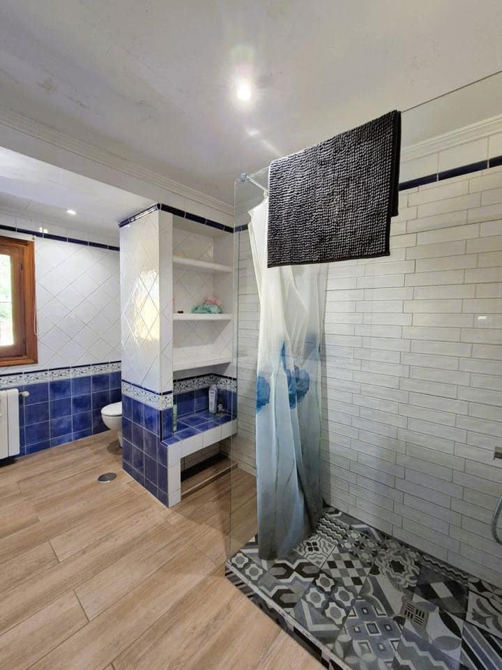 5 Zimmer Villa zu verkaufen in Muchamiel / Mutxamel mit Pool - 795.000 € (Ref: 8692336)