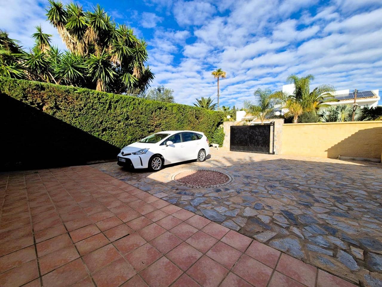 5 Zimmer Villa zu verkaufen in Muchamiel / Mutxamel mit Pool - 795.000 € (Ref: 8692336)