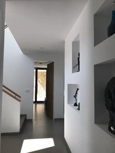 4 soverom Villa til salgs i Alicante by med svømmebasseng garasje - € 2 079 000 (Ref: 8693124)