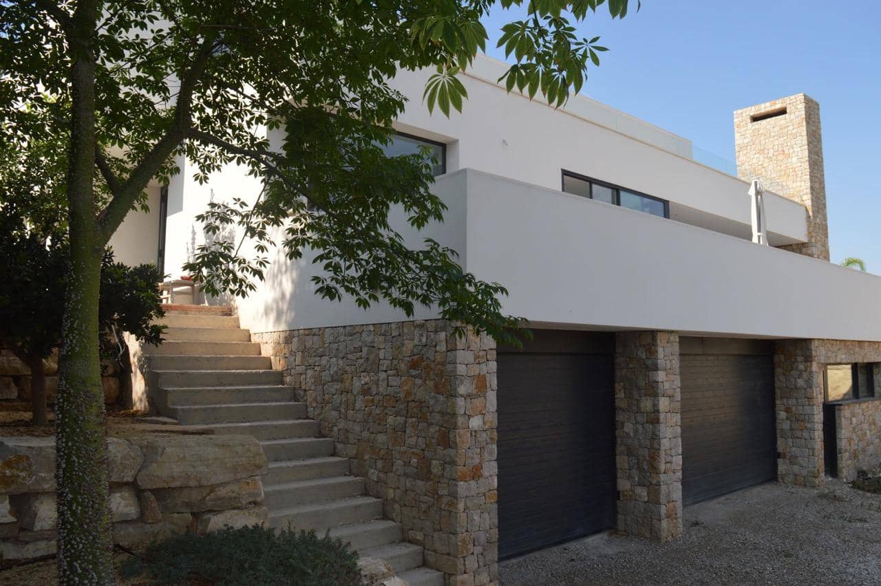 4 soverom Villa til salgs i Alicante by med svømmebasseng garasje - € 2 079 000 (Ref: 8693124)