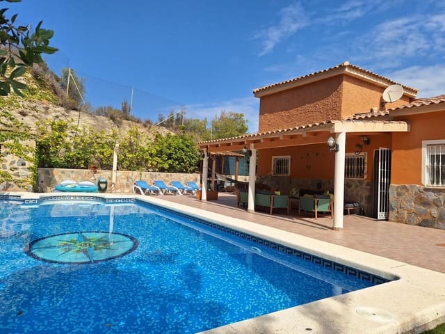 4 sovrum Villa till salu i El Campello med pool garage - 798 000 € (Ref: 8835143)