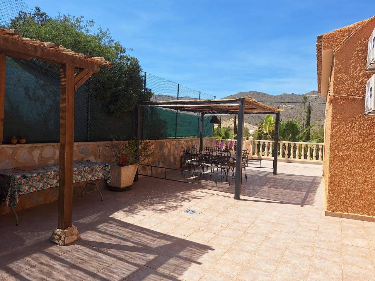 4 sovrum Villa till salu i El Campello med pool garage - 798 000 € (Ref: 8835143)