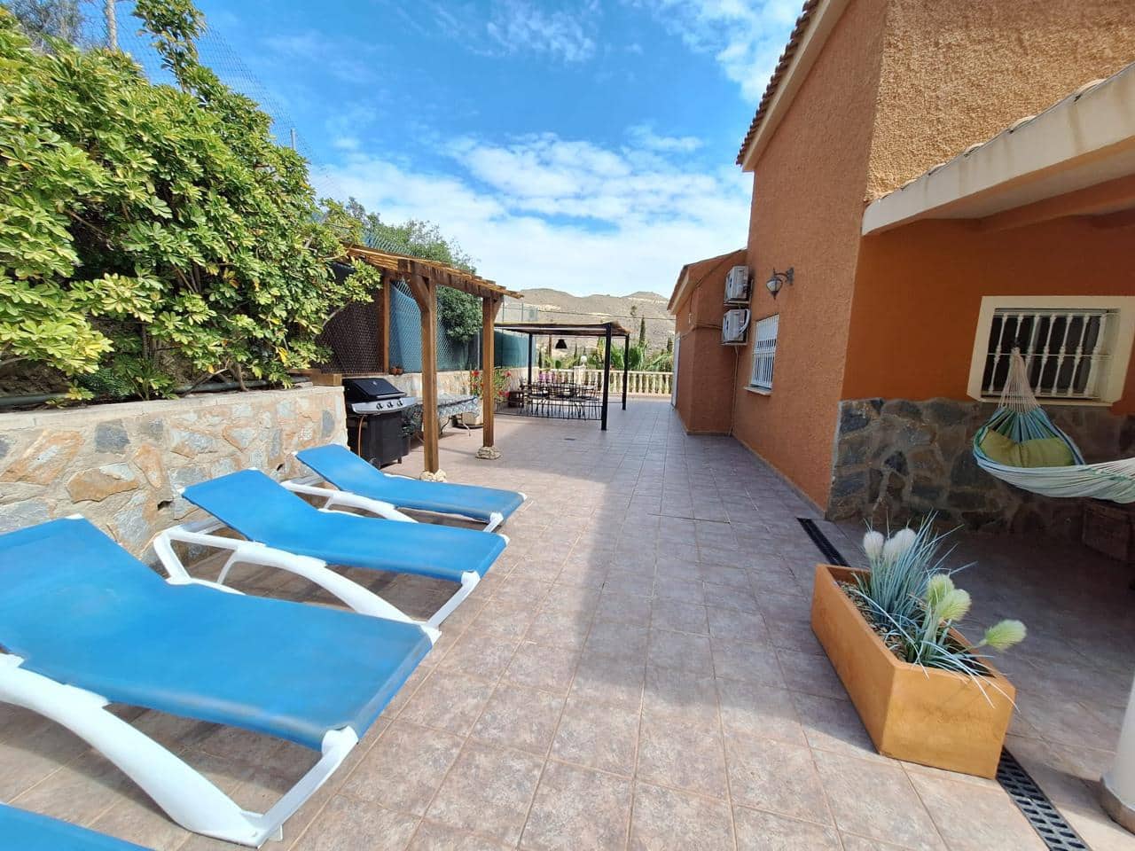 4 sovrum Villa till salu i El Campello med pool garage - 798 000 € (Ref: 8835143)