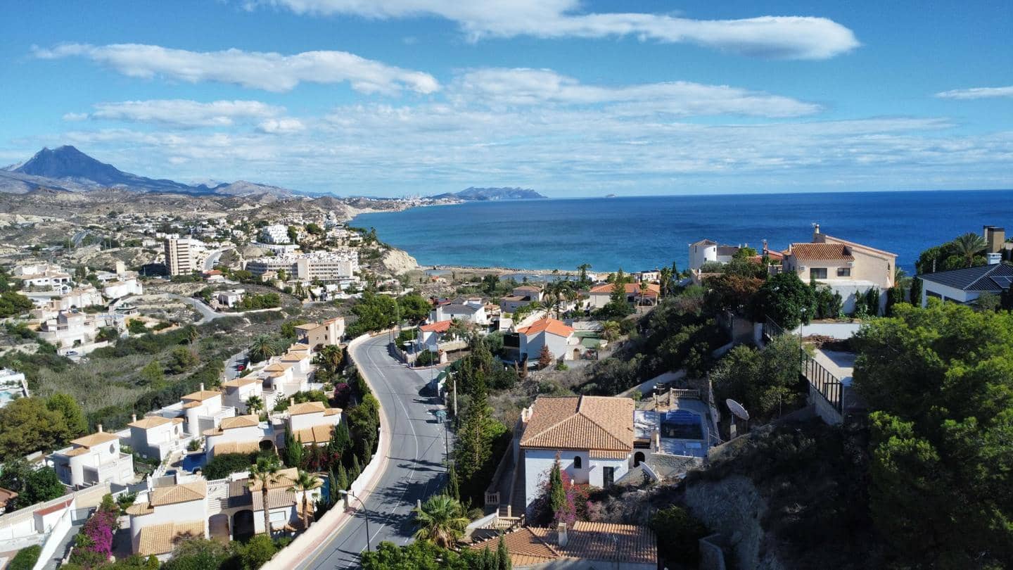 4 sovrum Villa till salu i El Campello med pool garage - 798 000 € (Ref: 8835143)