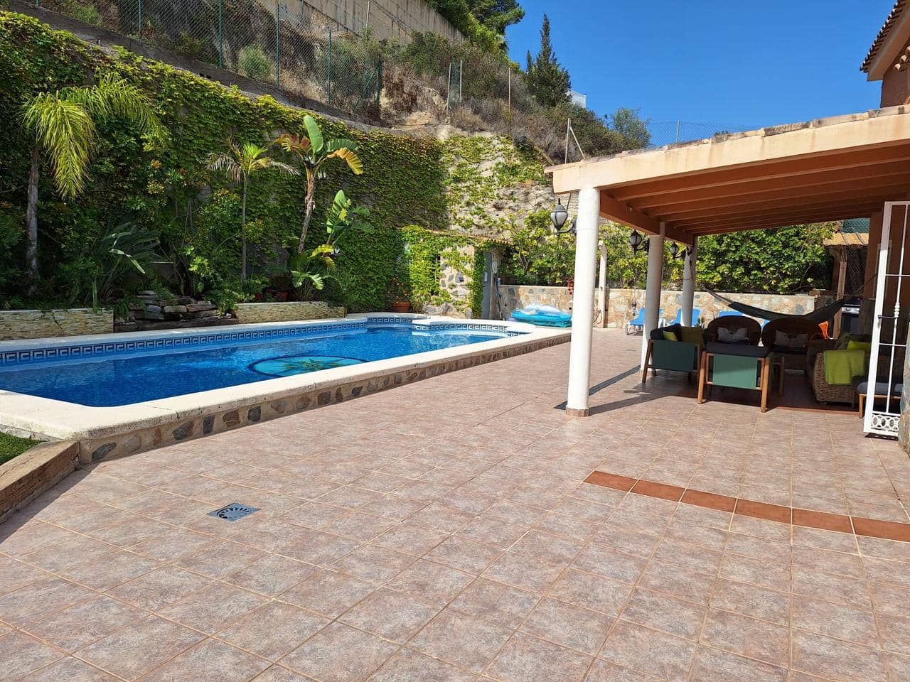 4 sovrum Villa till salu i El Campello med pool garage - 798 000 € (Ref: 8835143)
